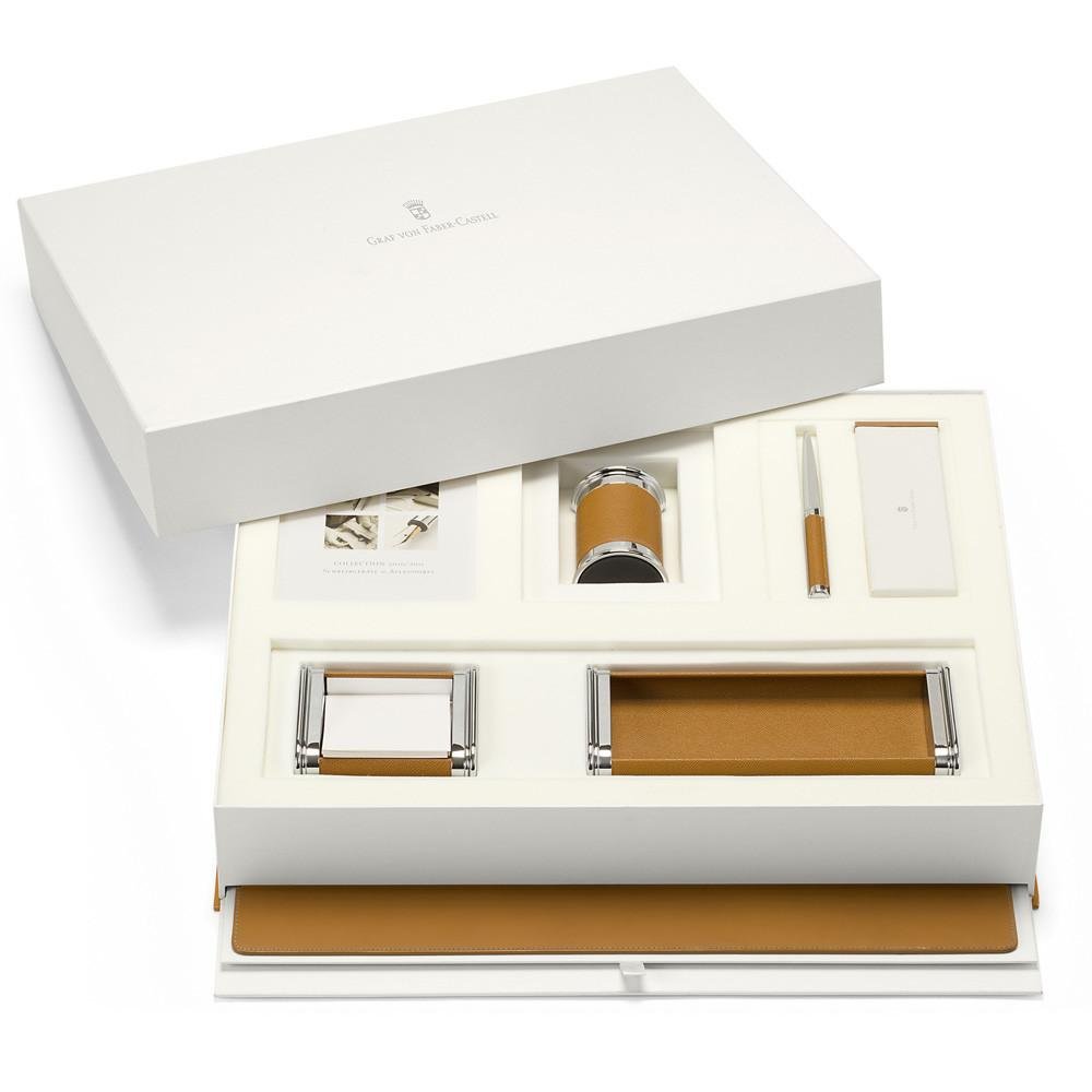 Graf von Faber-Castell - Schreibtischaccessoires Set Cognac | Mit Brieföffner, Zettelbox, Ablageschale, Stifteköcher, Bleistiften und Schreibtischunterlage