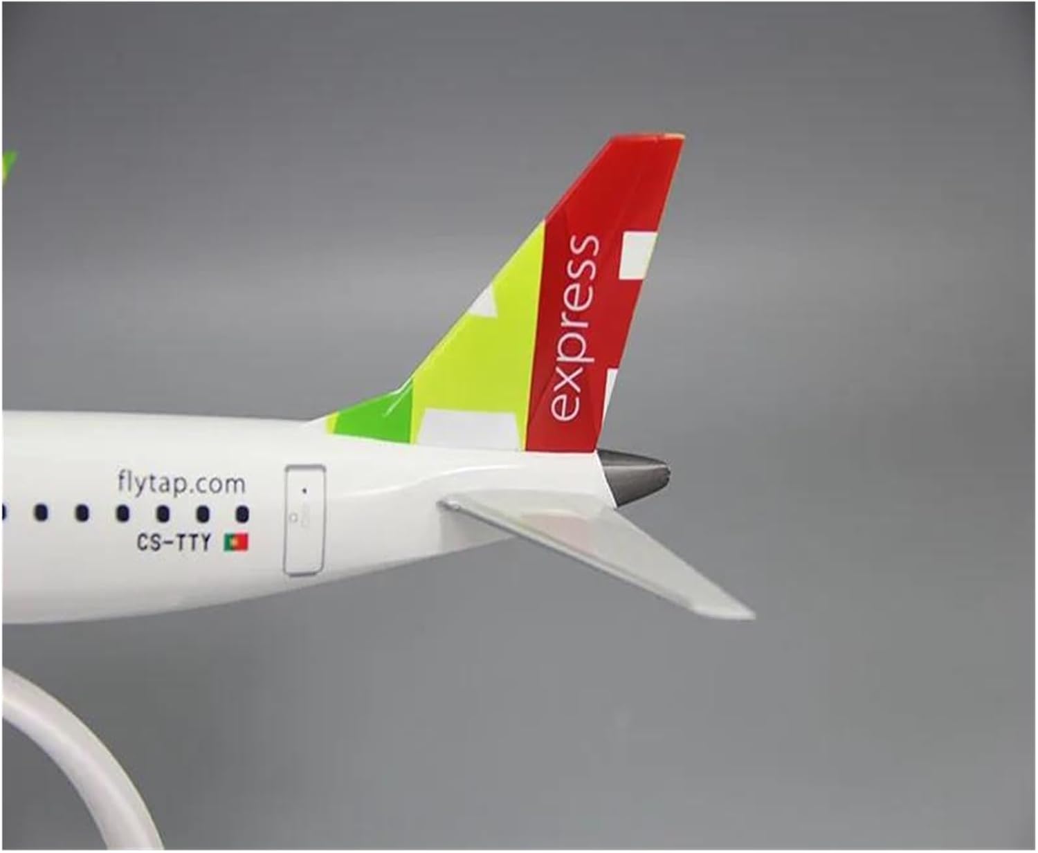 ANA ボーイング737から作られたキーホルダー ANA ボーイング737 キーホルダー（ANA、ボーイング 737 MAXの