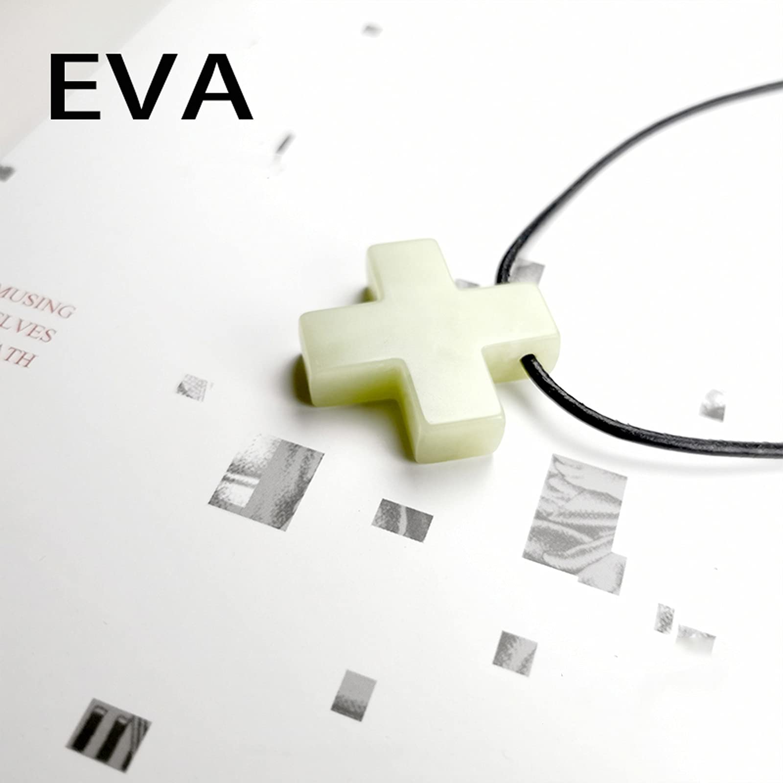 Amazon.co.jp: 新世紀エヴァンゲリオン 葛城ミサト クロスペンダント  