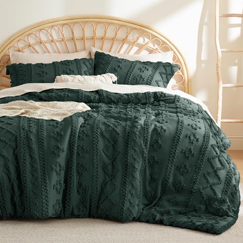 Bedsure Tufted Boho Comforter Set Queen Size - Emerald Green Boho Bed Set, GentleSoft™ 3 Pieces Farmhouse Shabby Chic Embroidery Bedding, Gifts for Woman, Soft Jacquard Queen Comforter for All Seasons