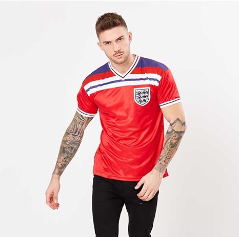England 1982 World Cup Finals Away No 7 Retro Shirt Red Small