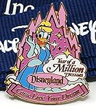 Idéal pour commencer une collection ou comme cadeau. Il s'agit d'une belle broche de collection avec de grands détails de Cendrillon Daisy.