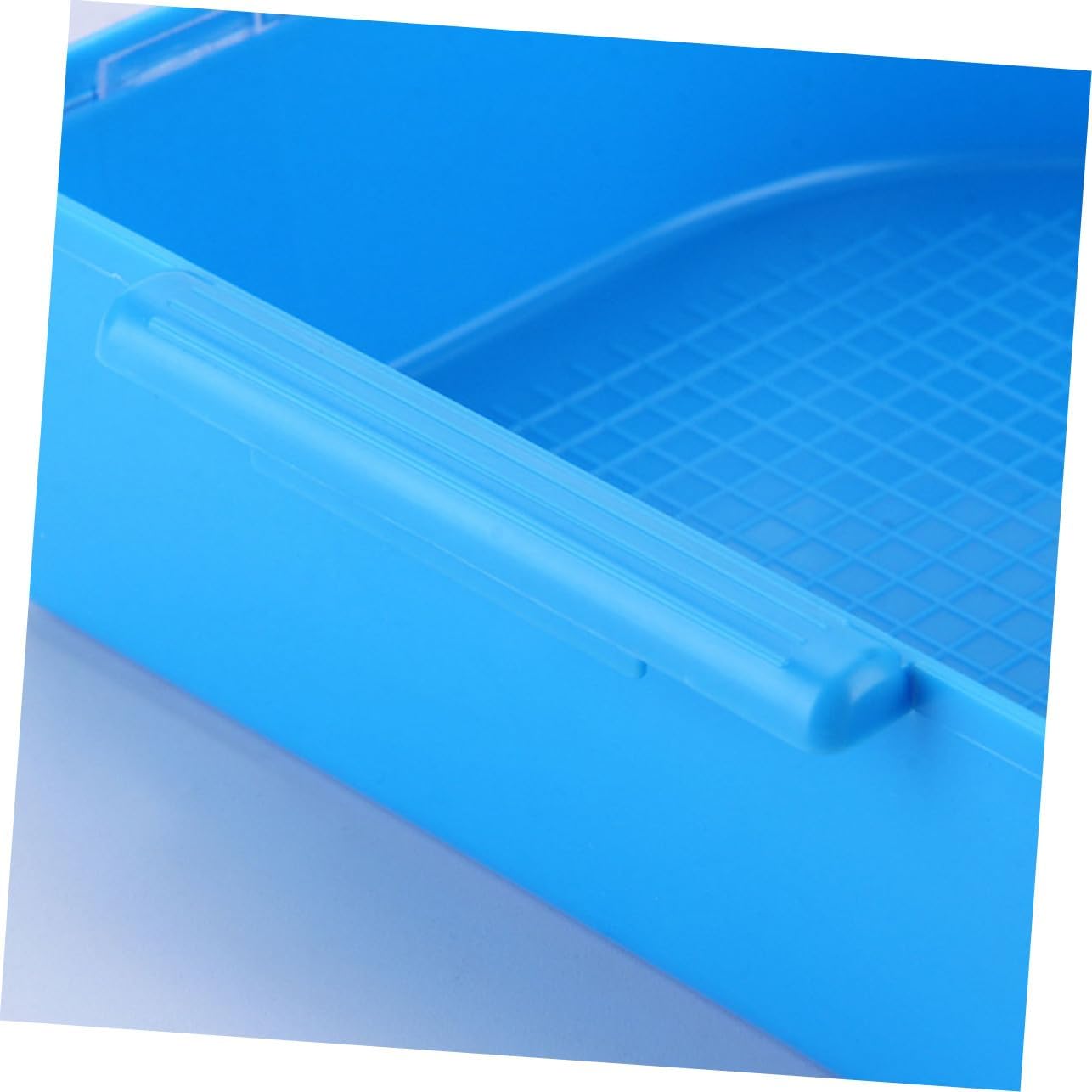 2Pcs Plastic Bird Bath Basins for Small Birds Parrot and Budgie Shower Tubs with Easy Hang Design for Indoor Cage Use