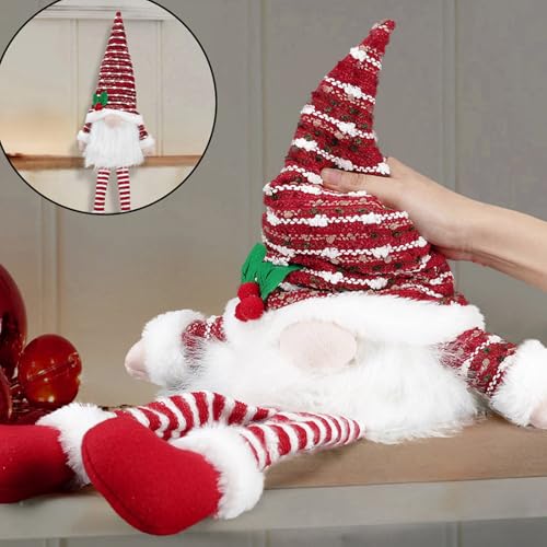 Espacio público y árbol de Navidad decorado con cono de hombre enano 5