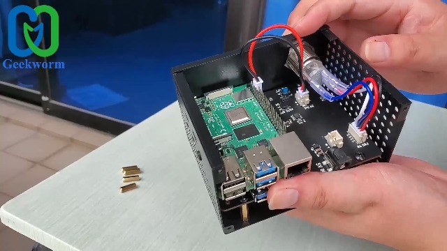 Geekworm Raspberry Pi 4 SATA X825 V2.0 6.3 cm SATA HDD/SSD płyta