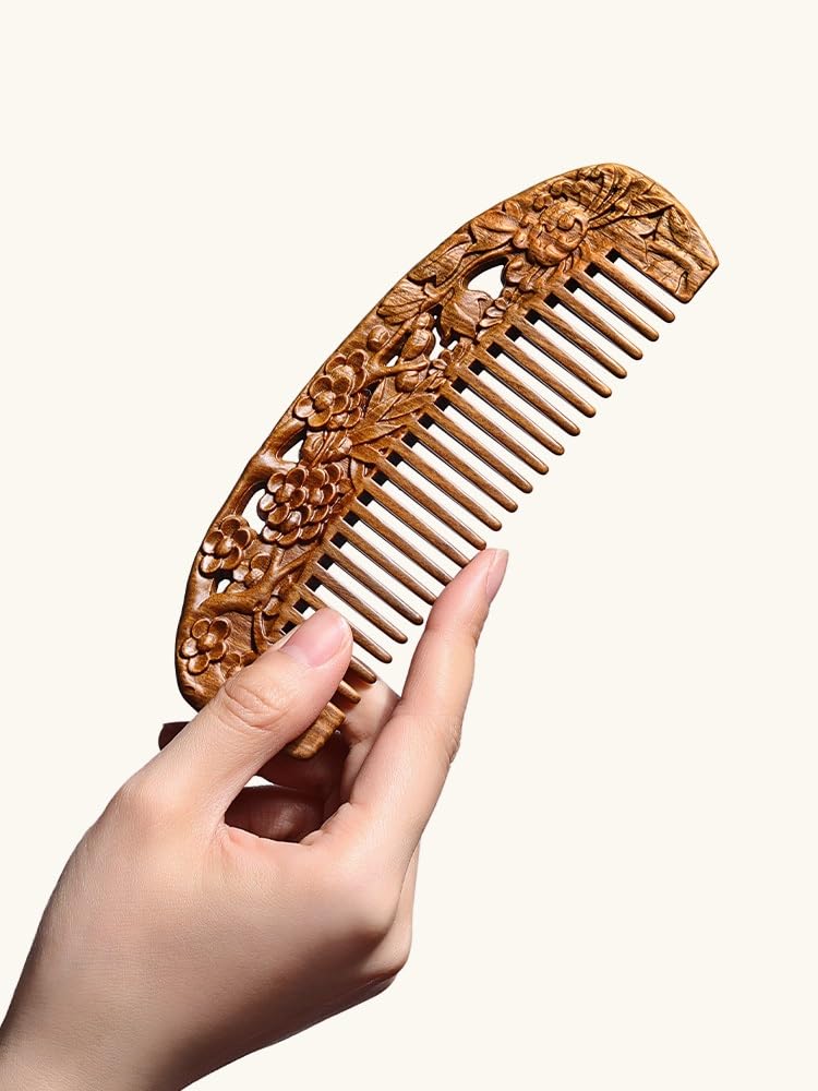 Peruka Grzebień Solid Wood Wide-toothed Comb With Carved Long Hair Comb for Curly Hair Chinese Style Travel Comb, Non-static and Anti-knotting Duże grzebienie do włosów