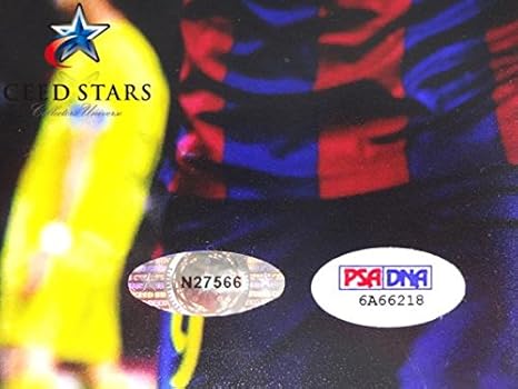 Amazon Co Jp アンドレス イニエスタ 直筆 サイン 入り バルセロナ ポスター ナスダック上場 Psa Dna社 筆跡鑑定シリアルナンバー証明書付き シードスターズ証明書付き スポーツ アウトドア