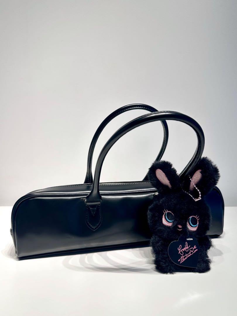 Amazon.co.jp: foxy illustration Black Bunny ブラックバニー : おもちゃ