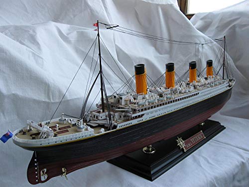 image for Russian Toys RMS Titanic British Passenger Liner - Plastic Ship Model 