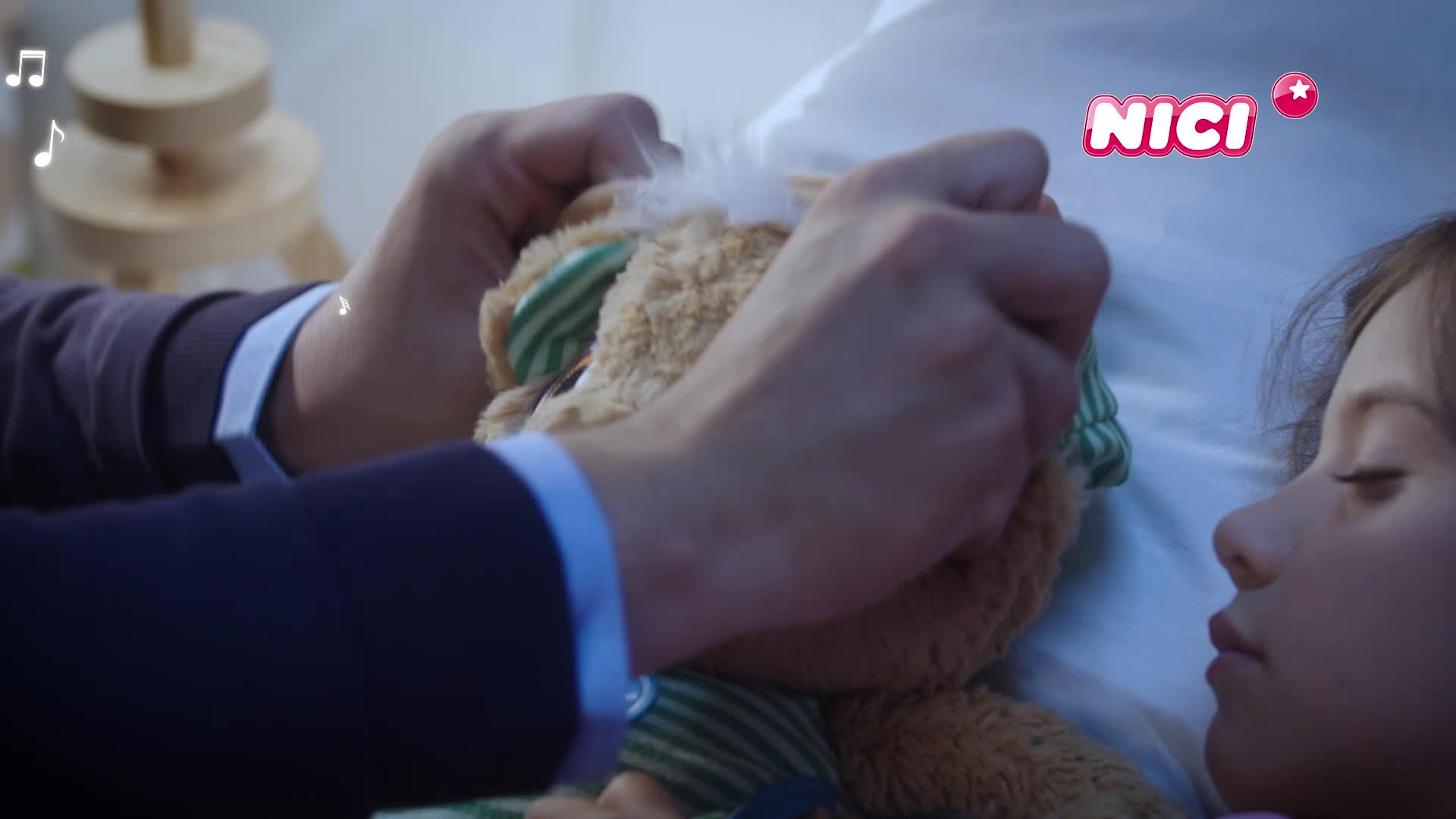 NICI Schlafmützen Schlummergeschichten-Bär Schlummsi in grünem Pyjama – Kuscheltier Teddybär – Gutenachtgeschichten… – Bild 8