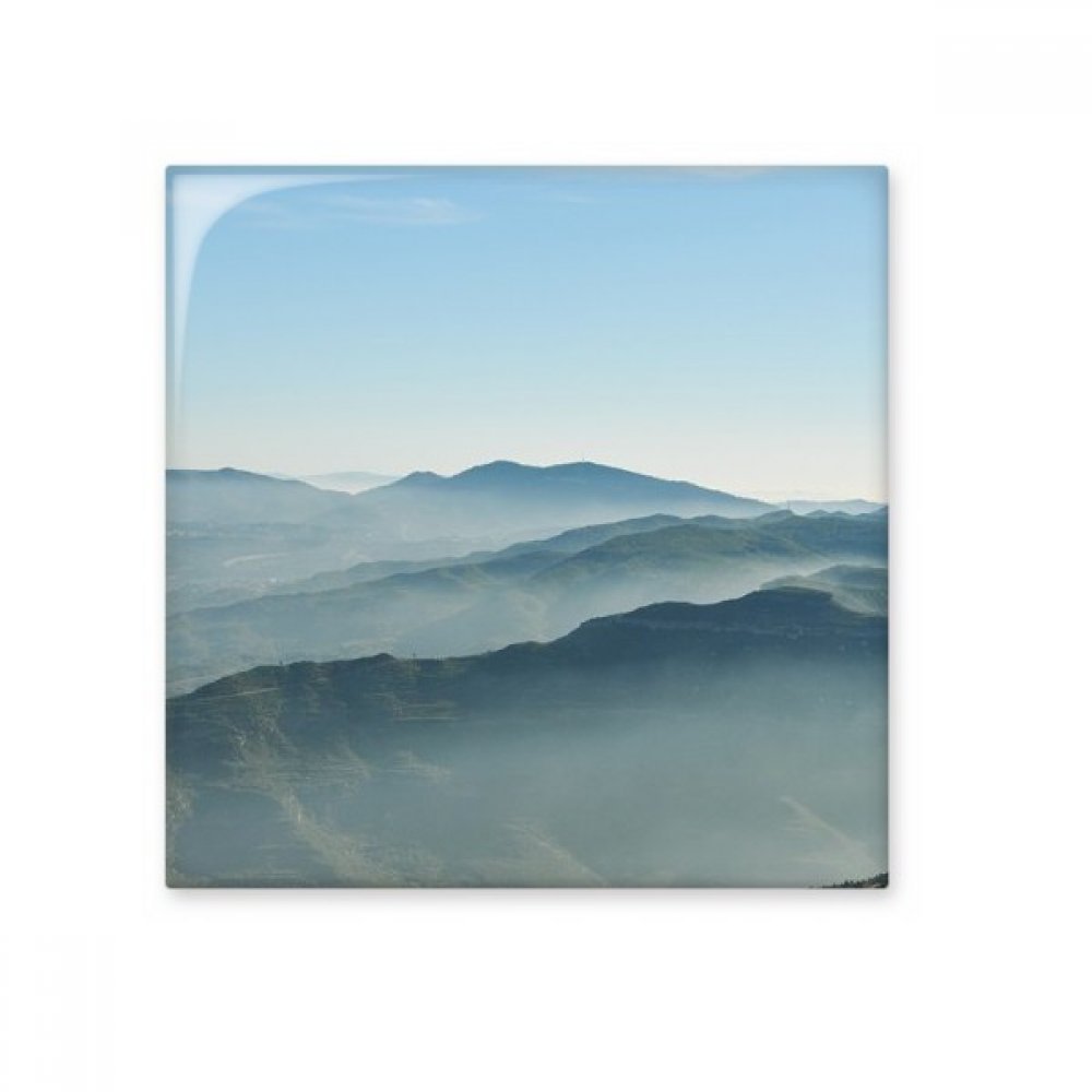 Carrelage cuisine en céramique bisque arborant un décor de ciel et brouillard