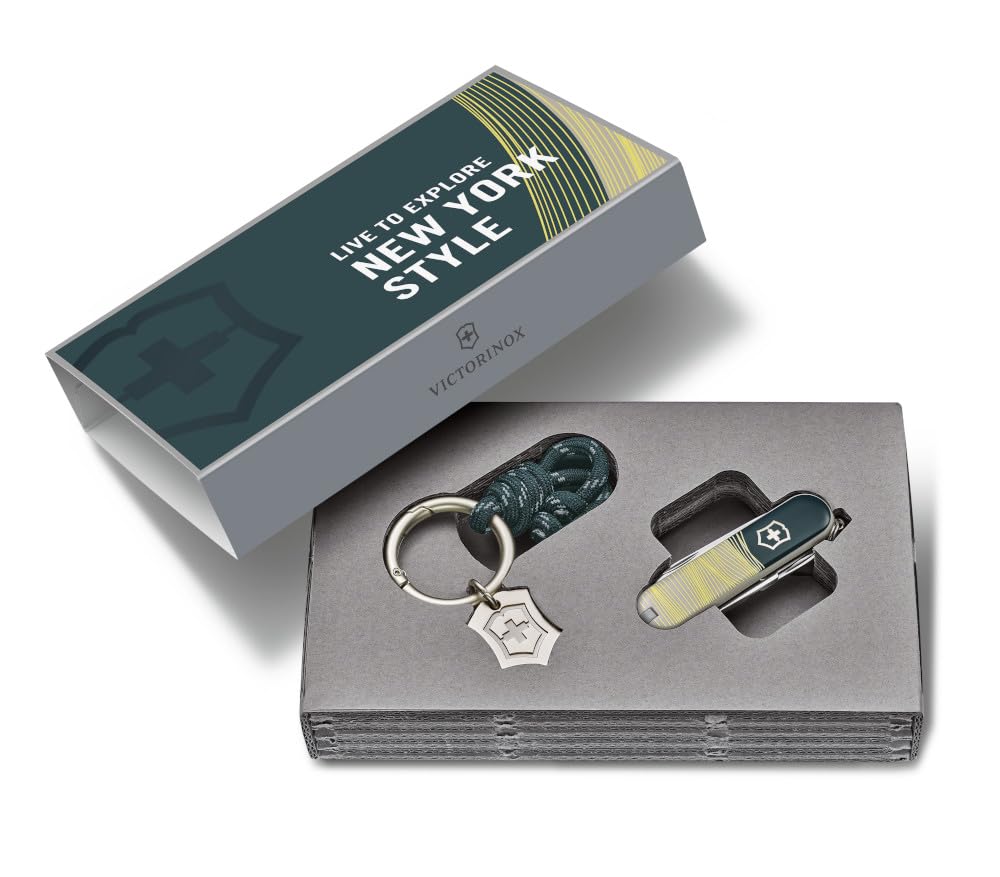 VICTORINOX Couteau de Poche Classic SD, 7 Fonctions, Swiss Made, Outil Multifonction pour Femmes, Porte-Clés, y c. Boîte Cadeau, New York Style (Bleu, Jaune)