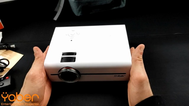 YABER V5プロジェクター小型8000lm Watch YABER V5 mini portable projector is highly recommended on