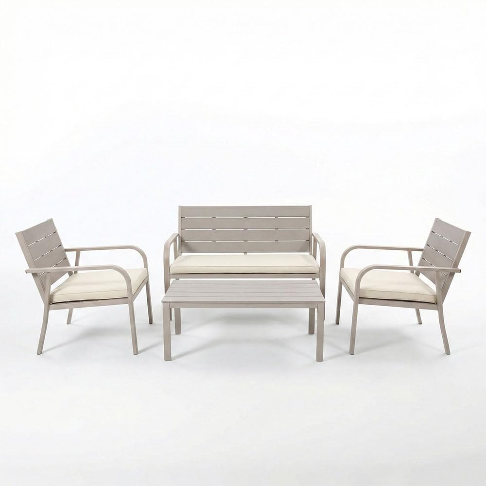 SIEDITI FUORI E DENTRO Set da giardino in acciaio verniciato e polietilene a doghe effetto legno, robusto e moderno, salotto da esterno con 2 poltrone, 1 divano e un tavolino - Matera (Champagne)