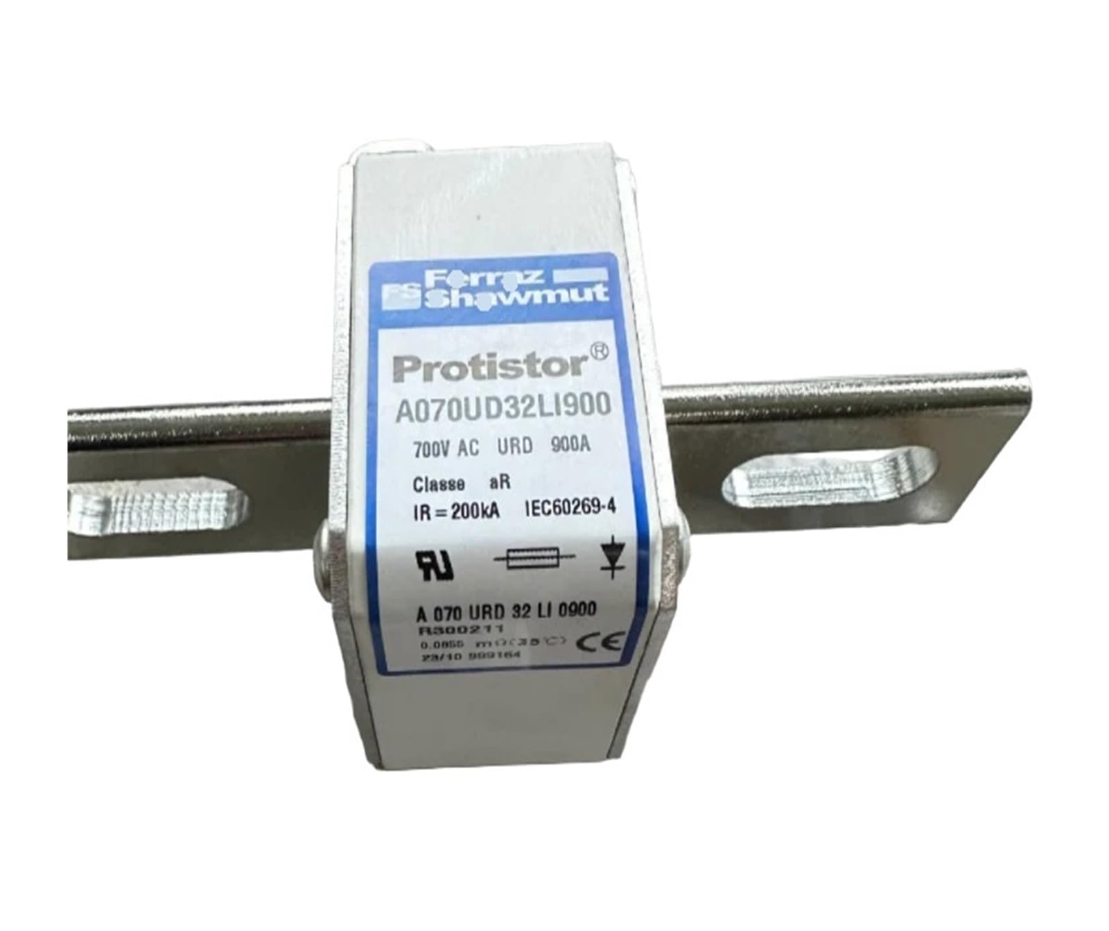 Fusibles A070UD32LI350 de haute précision pour la sécurité électrique des armoires