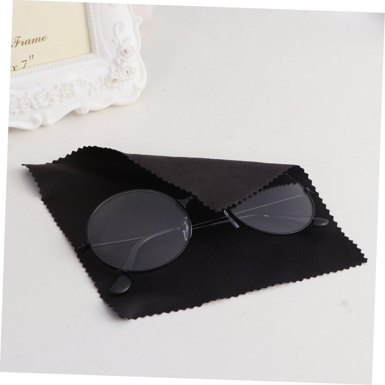 Paños de Limpieza para Gafas y Pantallas, Microfibra Doble Cara, Negro, 100 Unidades, Reutilizables Secado Rápido, para Uso Diario en Limpieza de Lentes y Dispositivos Electrónicos