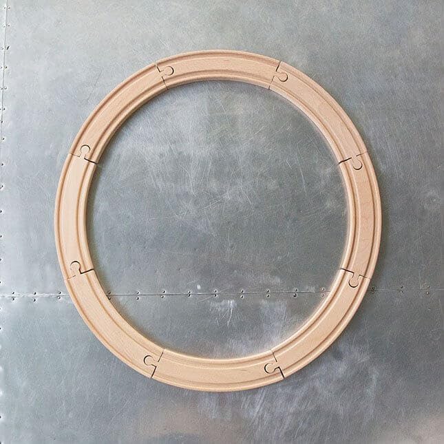 Fat Brain Toys Spell-Your-Name Alphabet Railroad - Juego de 8 vías de tren - A partir de 3 años