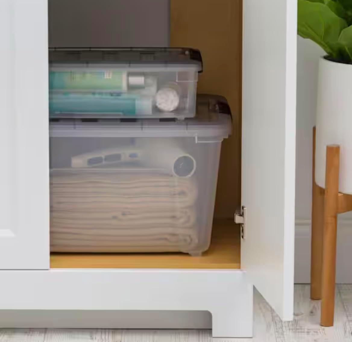 Clear 8 Gallon Plastic Storage Box FZ70245