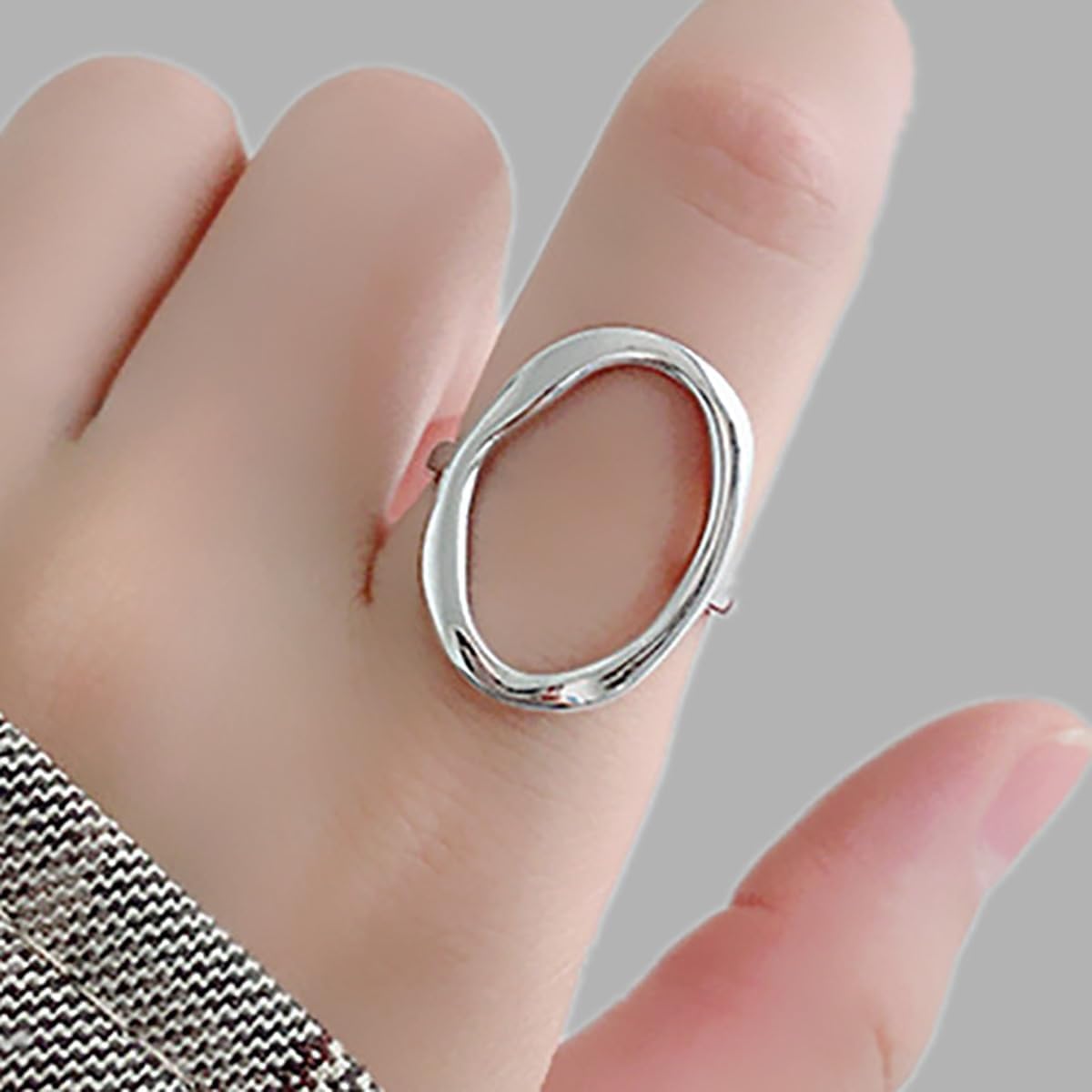 Minimalist Oval Band Ring for Women Gold-Toned Hollow Circle Open Wrap Finger Rings Adjustable Geometric Simple Jewelry for Wedding Holiday - Image 3