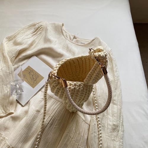 Bandoulière tissée à la main avec perles sur un sac chic pour un style unique