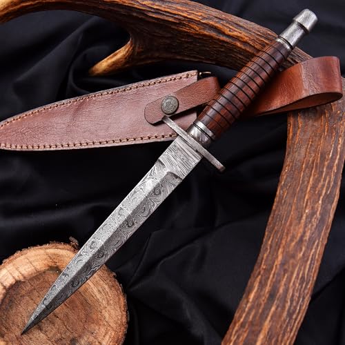 HuntForge Custom Handmade Damasccus Dagger ,Wooden Handle, Hand-forged Damascus blade,Artisan Damascus dagger, Damascus steel craftsmanship,Unique handmade Damascus knife with Premium quality craftsmanship