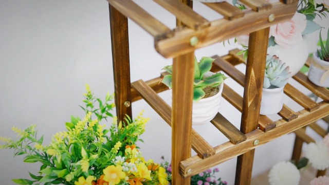 KOLENSA Supporto per piante a 6 livelli con vassoio rotondo per interni ed esterni, ripiano portavasi per piante multiple, espositore porta vasi per piante da giardino patio