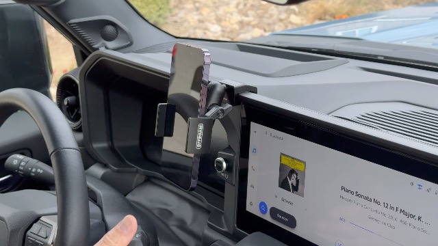 Offroam Phone Mount Made for MagSafe and Toyota Land Cruiser 250