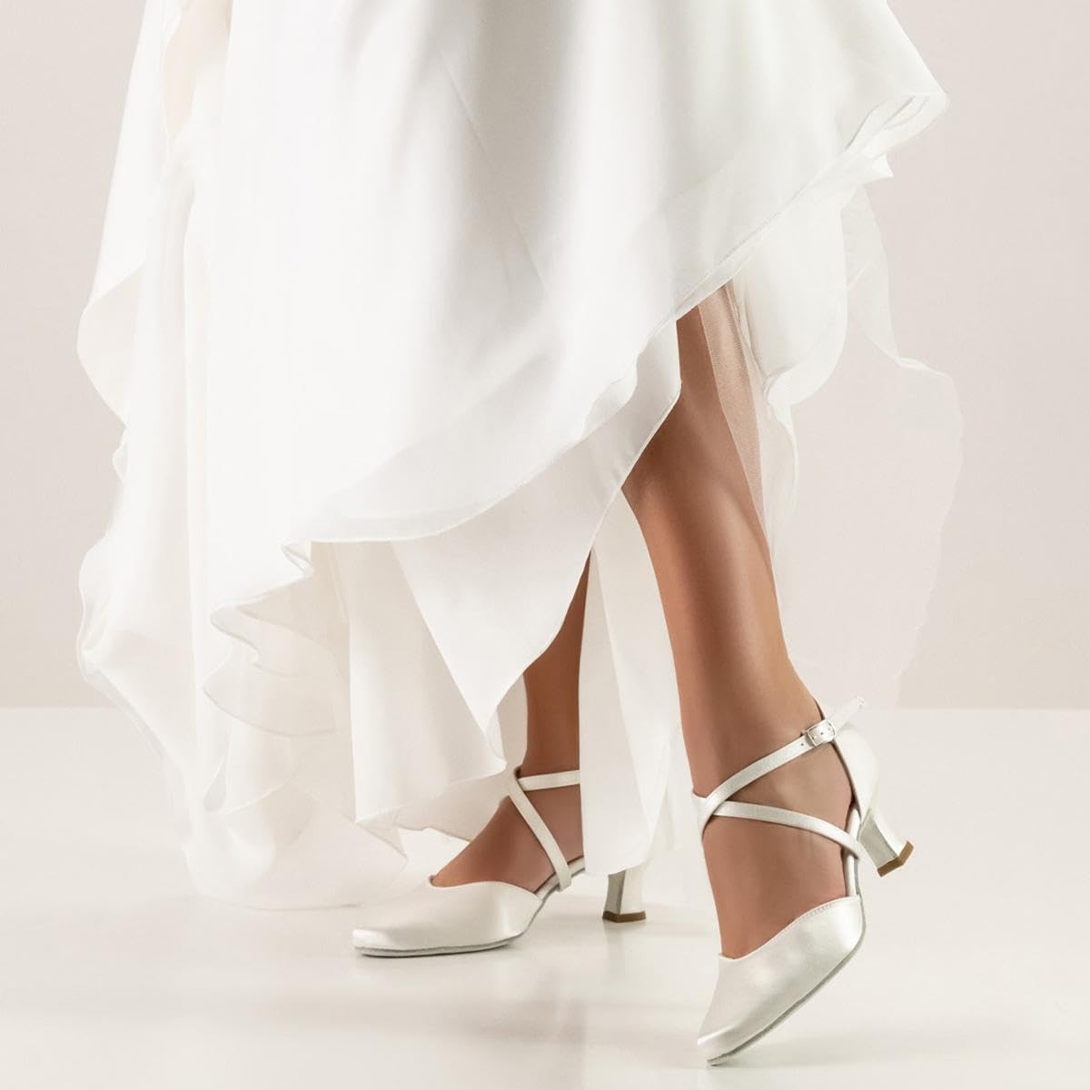 Werner Kern Damskie buty do tańca Patty 5,5 - satynowa biel - szerokość normalna - obcas flare 5,5 cm - podeszwa z zamszu - Made in Italy