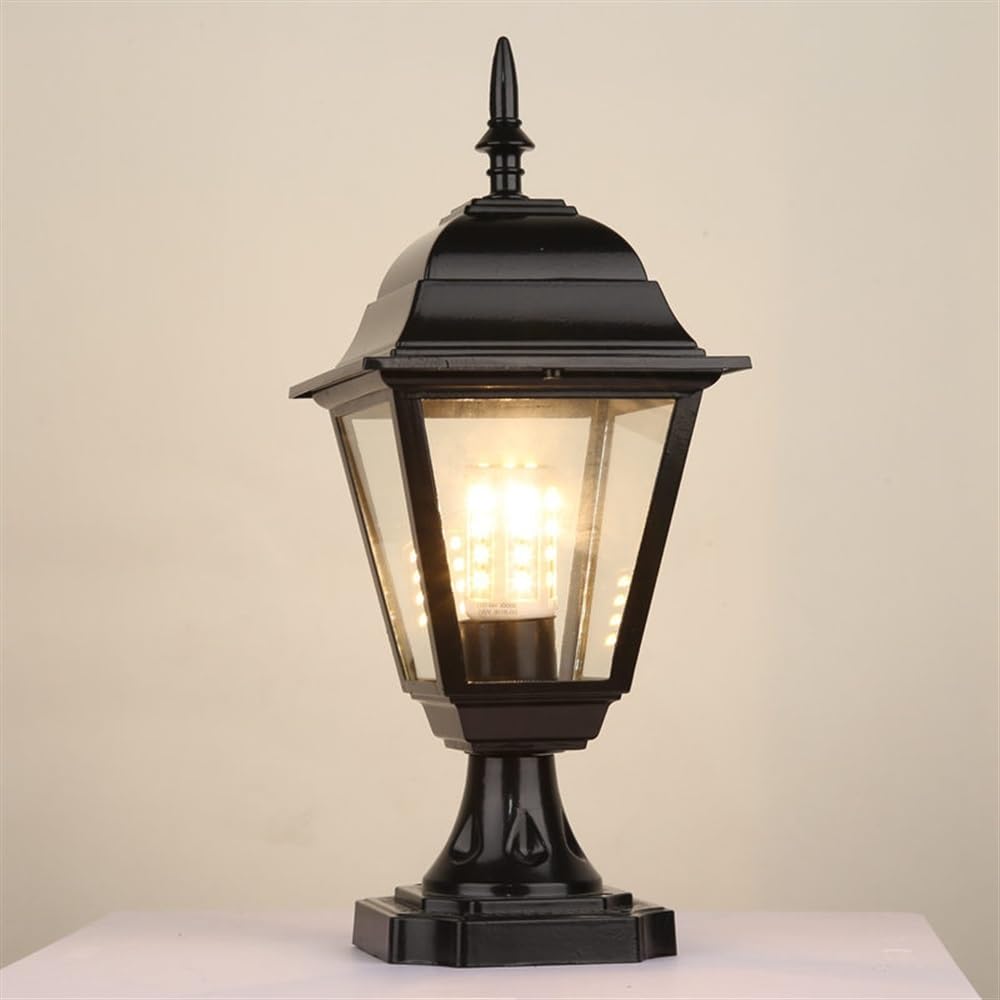 Lampa z przezroczystego szkła na słupku