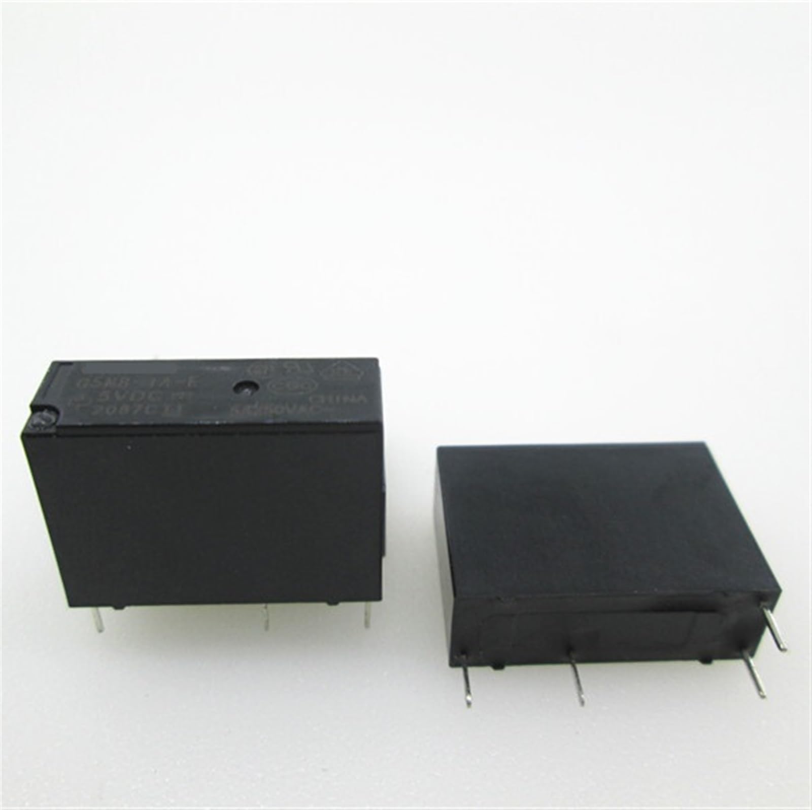 Relé G5NB-1A-E-24VDC evita sobrecalentamientos en sistemas de 24V 4