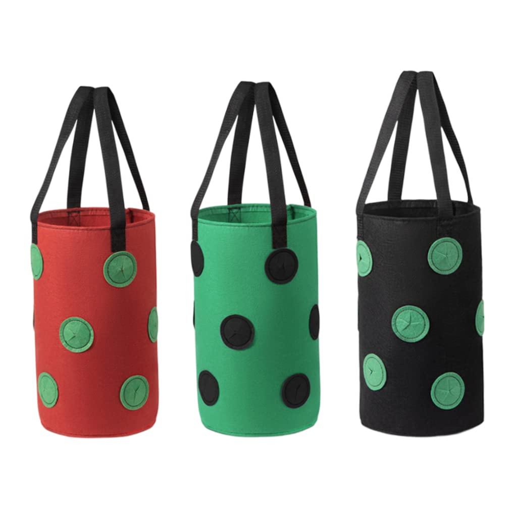 Bolsas de jardinería para plantar fresas frescas en el balcón o terraza