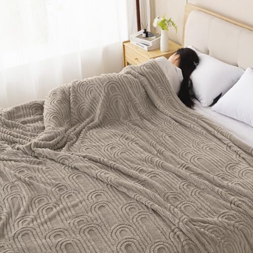 Image of HOKIPO Fleece AC Blanket Double Bed Queen, 200X230 cm / 6.5X7.5 Feet, Brown (NEW-AR-6206-BRN)