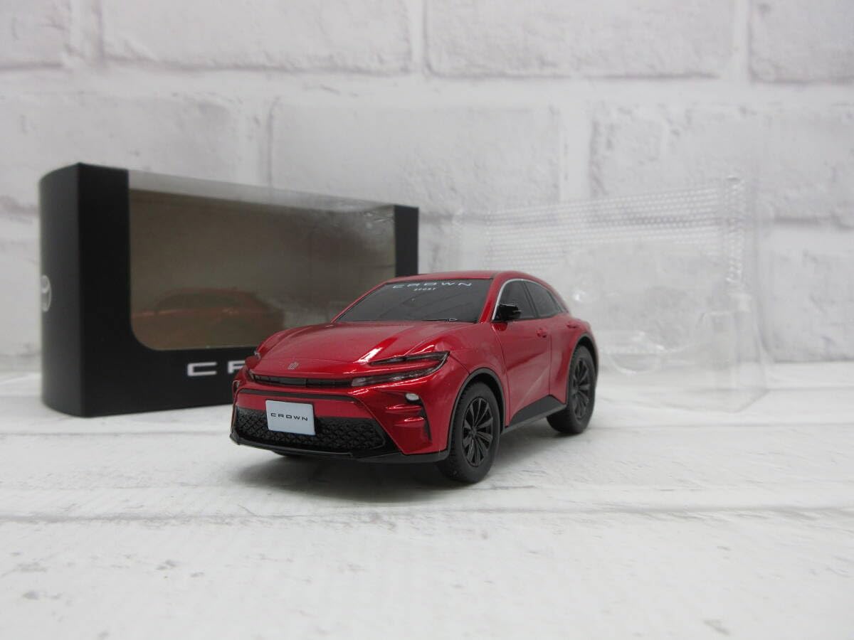 クラウンスポーツ　カラーサンプル　プルバックカー　エモーショナルレッドⅢ トヨタ 新型 クラウンスポーツ ミニカー プルバック カラーサンプル 色