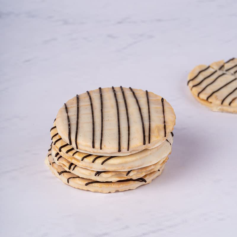 Image of NOVANOVA Cookie & Cream Waffle Chocolates -Vegetarian, 100% Eggless |No Added Preservatives I Freshly Made - Box Of 10(200 Gm)