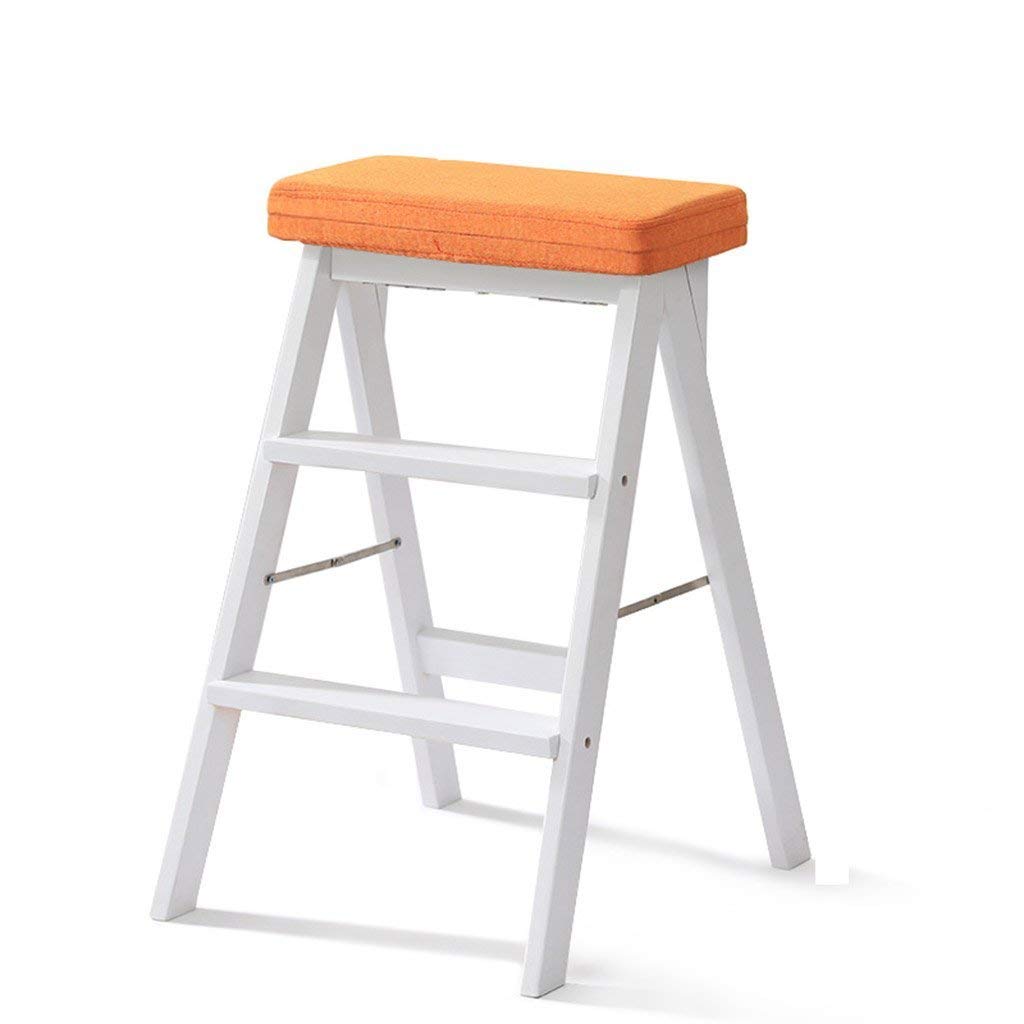 Tabouret de cuisine en bois vert pour atteindre les placards hauts facilement