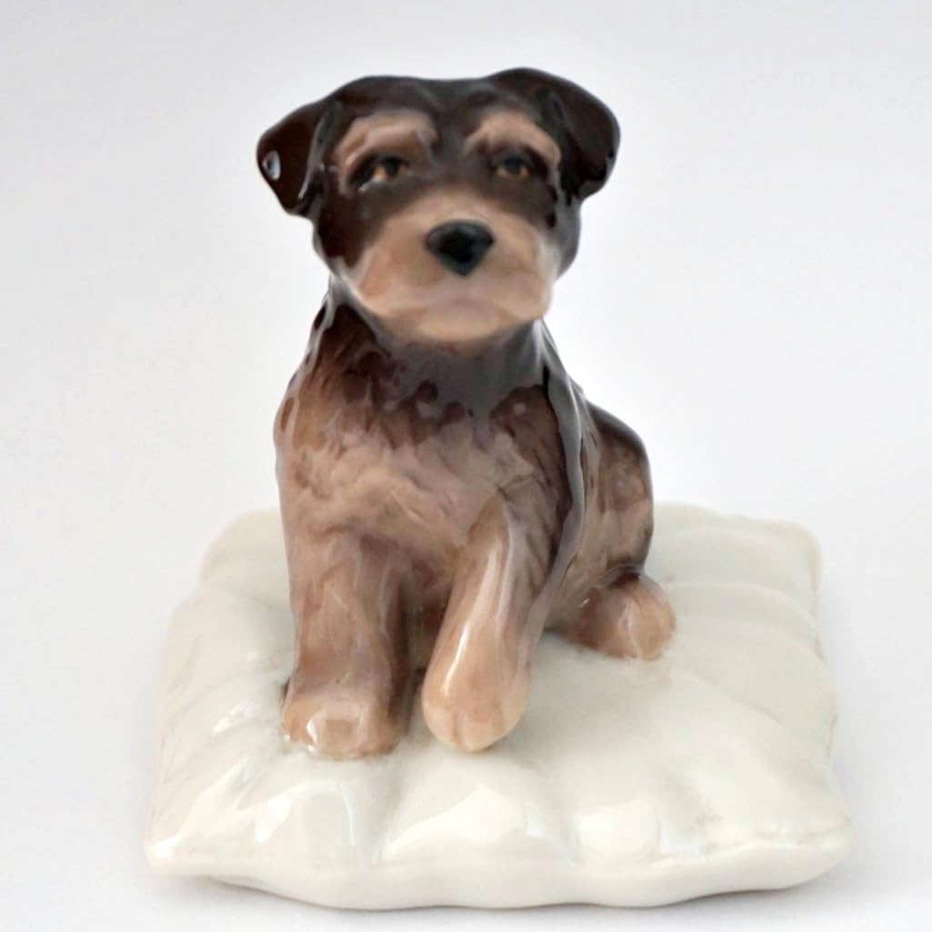 美品 ロイヤルコペンハーゲン シーリハムテリア 犬 フィギュリン 美品 ロイヤルコペンハーゲン シーリハムテリア 犬 フィギュリン