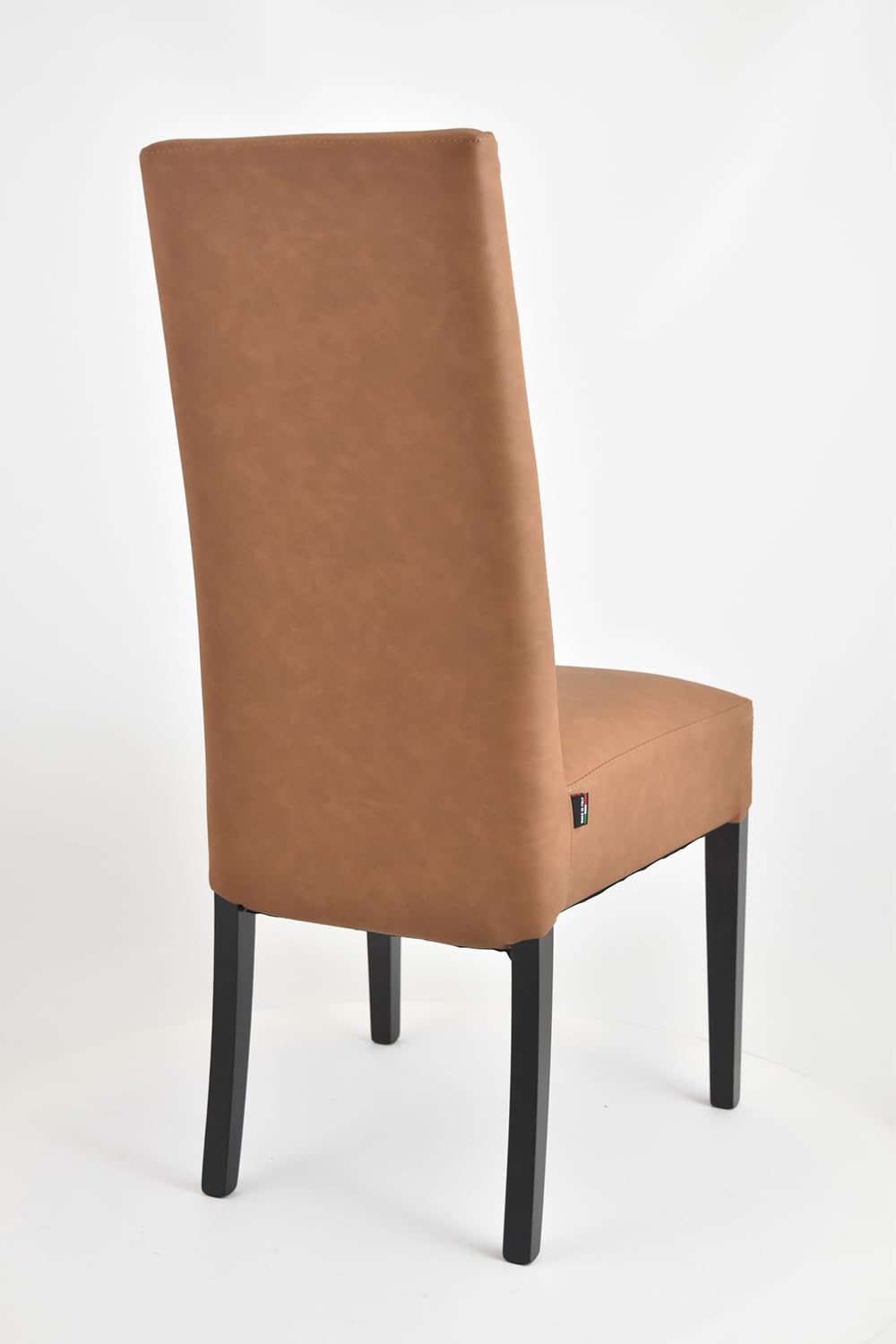 t m c s Tommychairs - Set 4 sedie imbottite modello Luisa per cucina e sala da pranzo, robusta struttura in legno di faggio wengè, seduta e schienale rivestiti in pelle artificiale color cuoio