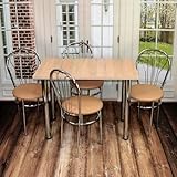 Einfache Pflege: Die Oberfläche des Tisches ist leicht zu reinigen, so dass die Möbel in einem ausgezeichneten Zustand gehalten werden können