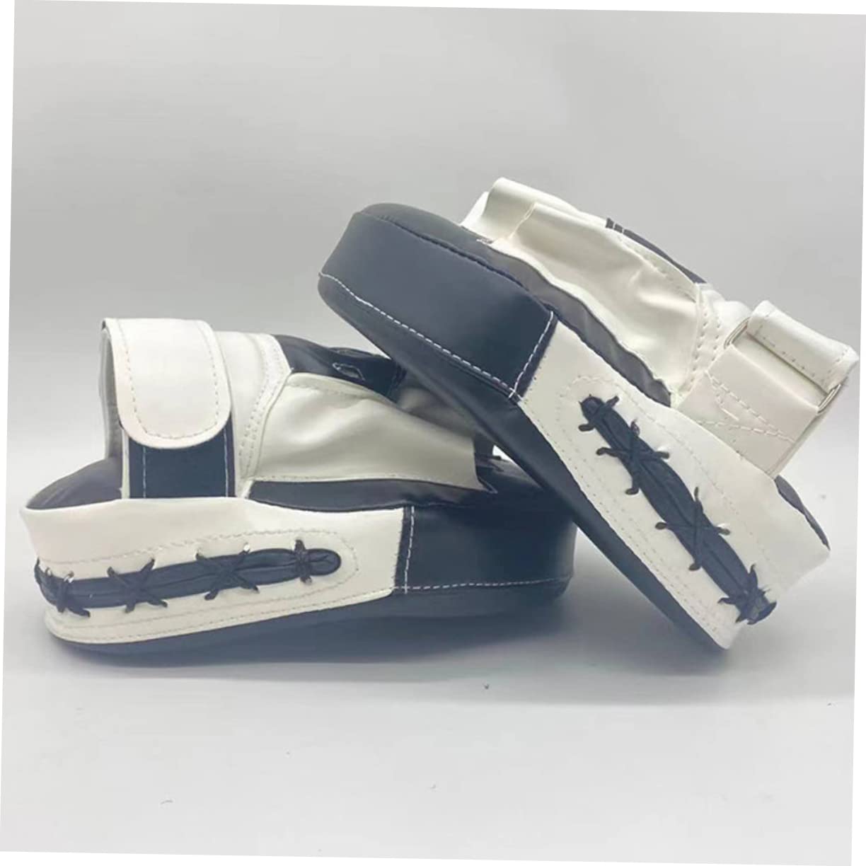 HEMOTON Thai Curved Focus Mitts for Boxing Training Durable Punching Pads for Kickboxing and Taekwondo Practice Heavy Duty Design for Beginners and Professionals