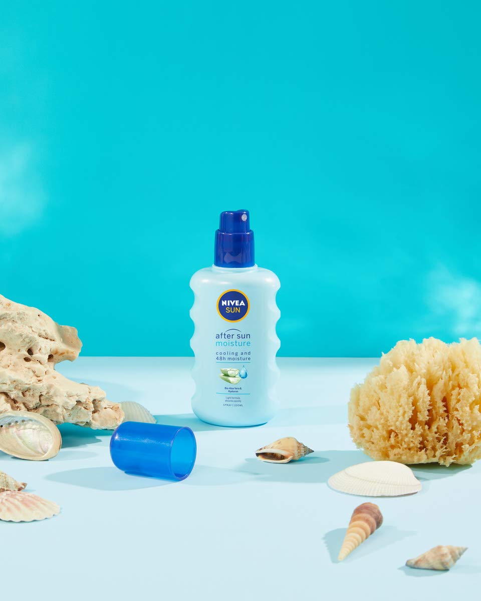 NIVEA SUN Nawilżający spray po opalaniu (1 x 200 ml), organiczny spray nawilżający do ciała z aloesem zapewniający intensywne i długotrwałe nawilżenie
