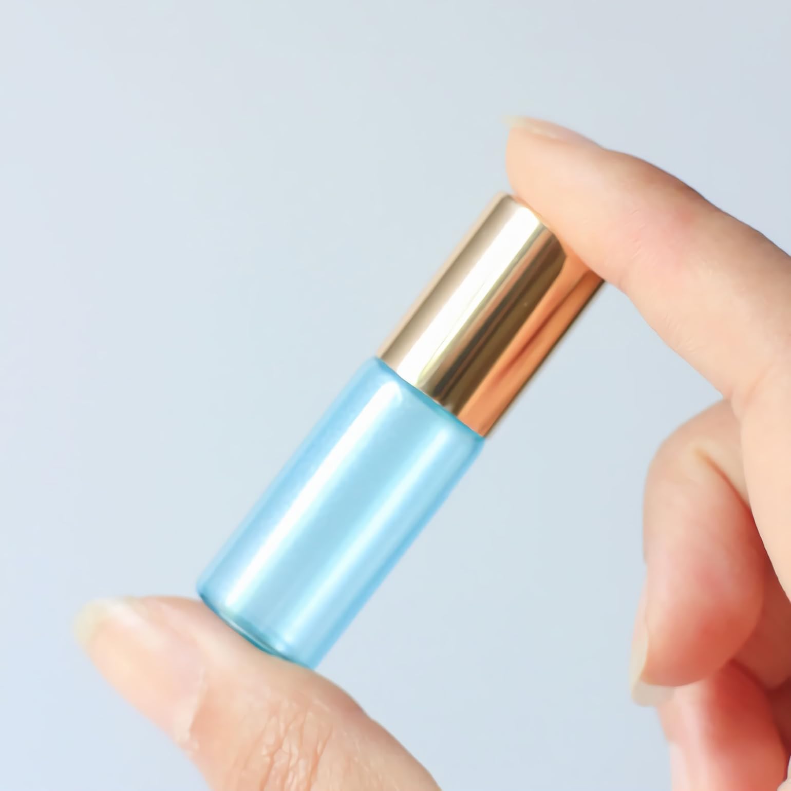 48 Pezzi Viola Bottiglia da 5 ml Roll On Vuoto Portatile Oli Essenziali Bottiglie in Vetro Per Profumi, Liquidi, Oli Essenziali