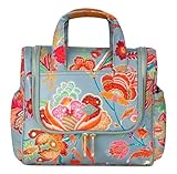 Mit der modischen Oilily Kosmetiktasche haben Sie im Hotelbad alles dabei, was Sie brauchen. An einem Haken kann die Oilily Kosmetiktasche kinderleicht aufgehängt werden, sodass Sie einen tollen Überblick über Ihre Hygieneartikel haben. Maße: 24 x 22 x 11 cm
