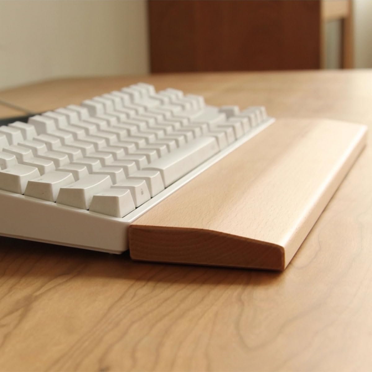 HomeDo Wooden Wrist Rest for Mechanical Keyboards, Support pad for Palm, Ergonomic Rest for Typing and Gaming,Palm Rest,Hand Rest (Beech,17.32”x3.15”(104 Key 100%))