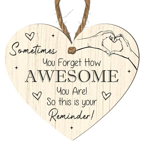 Placa de madera con forma de corazón con texto en inglés "Sometimes You Forget How Awesome You Are | Decoración inspiradora para colgar en la pared | Regalo de afirmación positiva | Recordatorio
