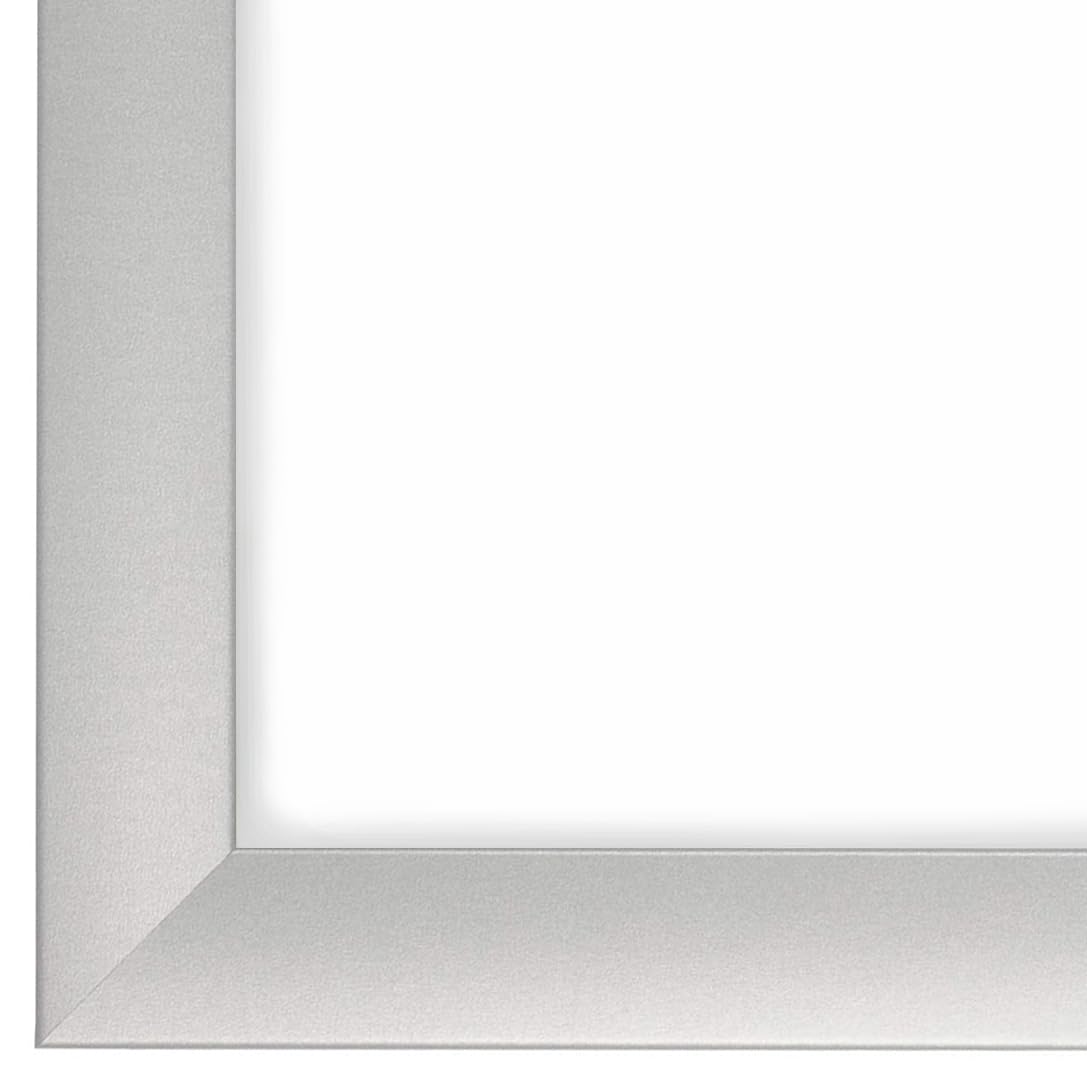 DR24 75x100 Bilderrahmen (Silber matt) nach Maß, 35 mm breiter MDF Holzrahmen inkl. entspiegelter Anti-Reflex Kunstglasscheibe, stabiler Rückwand, Biegestiften und Aufhängern