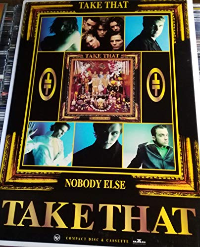 Take That Nobody Else Promo Display Stand pour combler un grand mur vide avec style