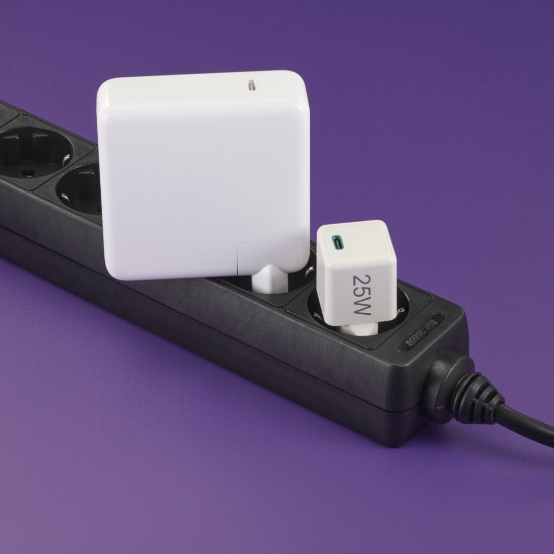 Hama Ładowarka sieciowa 25 W mini 1x USB C (kompaktowa, szybka, do ładowania telefonu, Quick Charge, Power Delivery, mała, szybkie ładowanie) biała