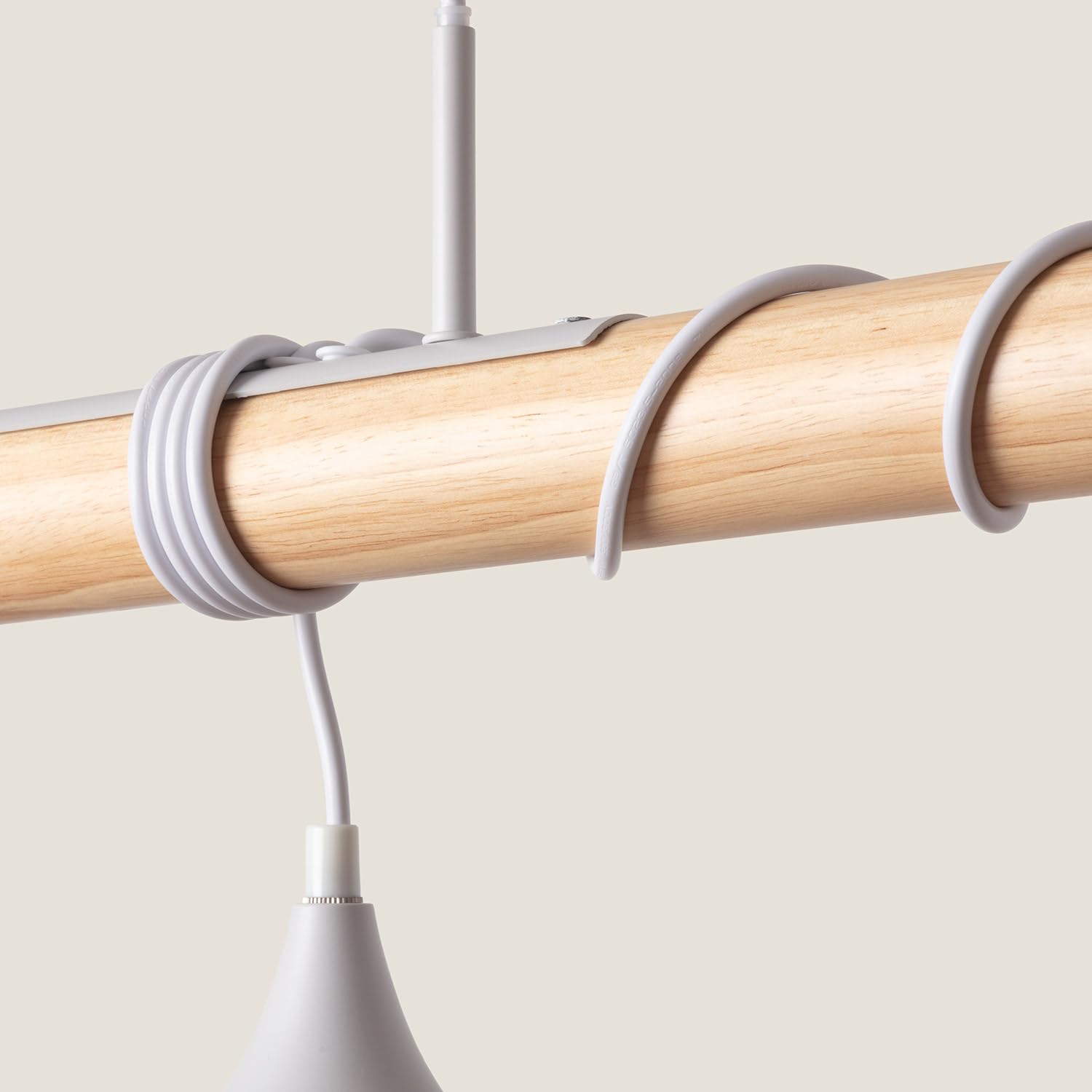 LEDKIA Lampada a Sospensione Legno e Metallo Monah Bianco | Design Nordico | Altezza Regolabile | Per Cucina, Soggiorno, Camera | Compatibile con E27 40W | Tris Lampadari