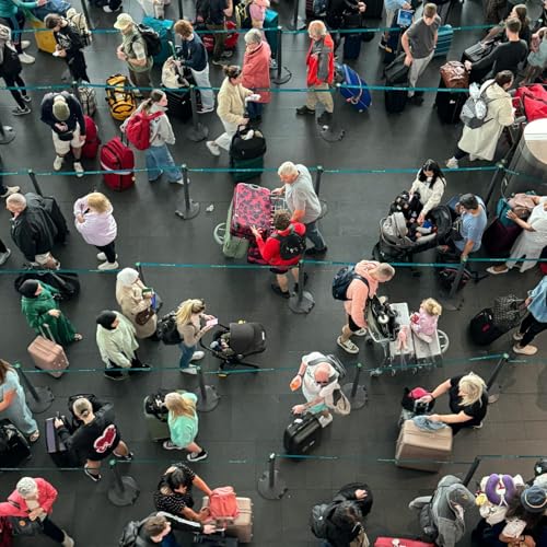 『Dublin Airport to ditch passenger cap - is it the right plan?』のカバーアート