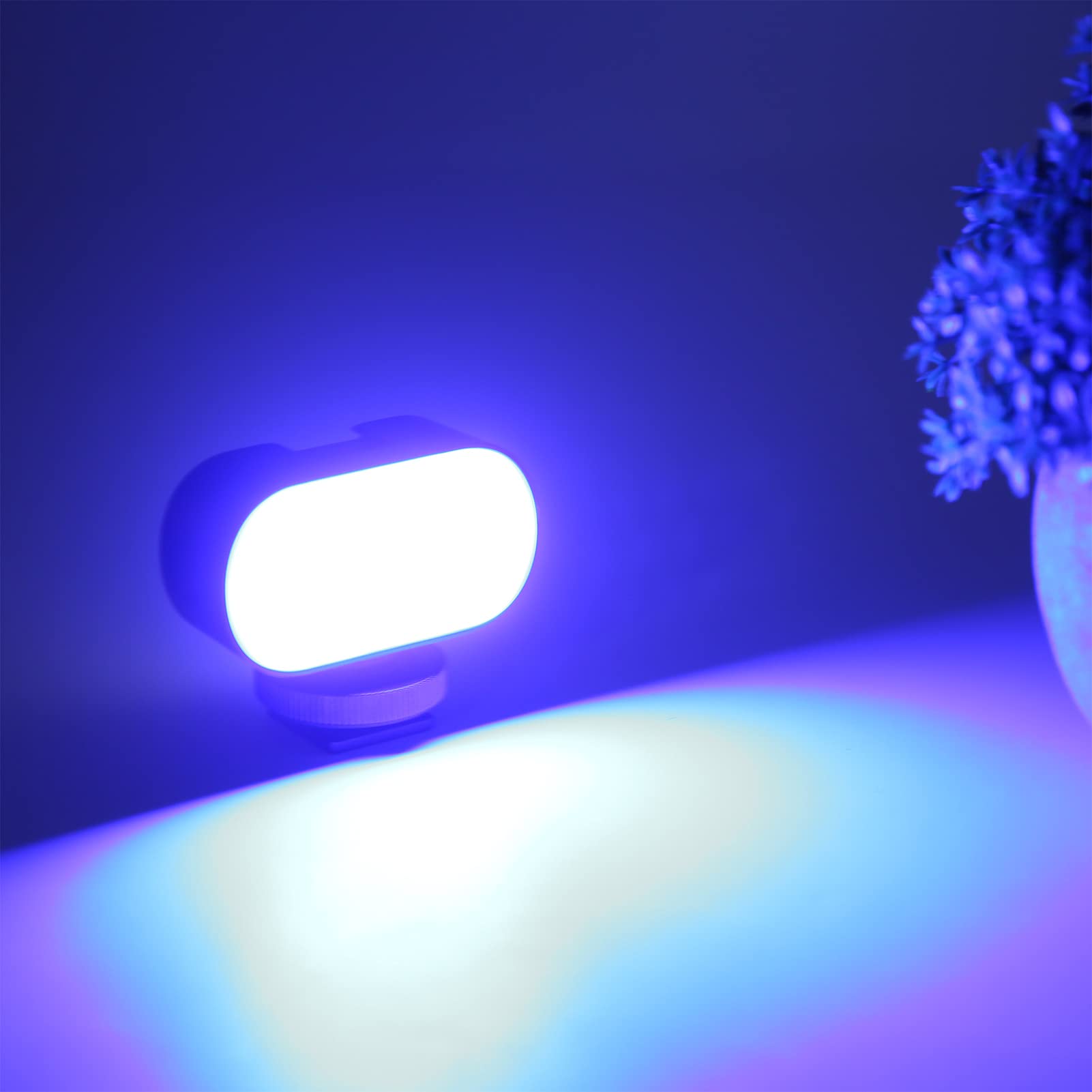 Portable ST15RGB Mini LED Fill Light with 7 Colors for Online Meetings, Live Streaming, and Vlogging